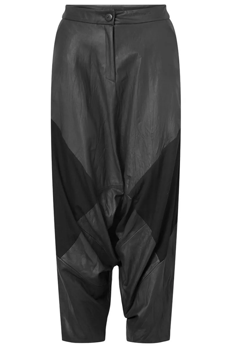 Fashion Elsewhere Fashion Miguel Trousers-Black
