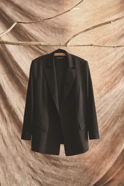 New Elsewhere Fashion Valka Crepe Blazer-Black